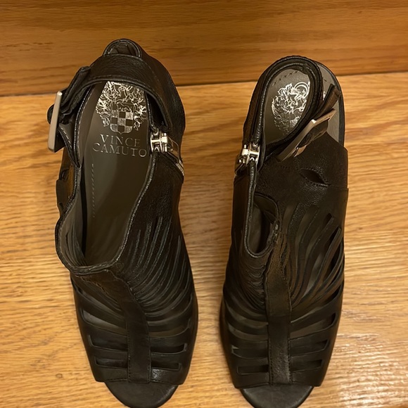 Vince Camuto 7.5 black with chrome hardware heeled open toe zip booties aviator - Picture 2 of 6